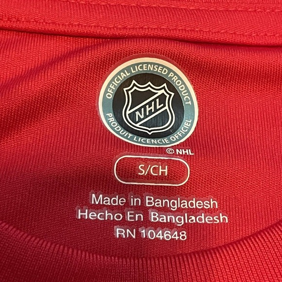 NHL Chicago BlackHawks T Shirt Adult Small Red 100% Polyester - Picture 3 of 7